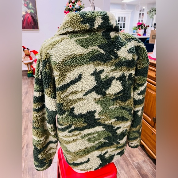 J.Crew Fleece Camo Jacket Small Green Camouflage Sherpa Popover - Picture 4 of 6